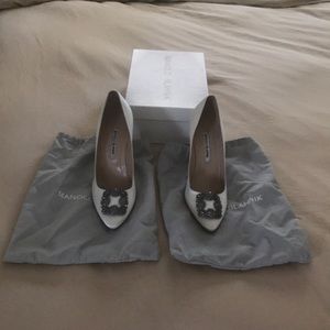 Manolo Blahnik Hangisi